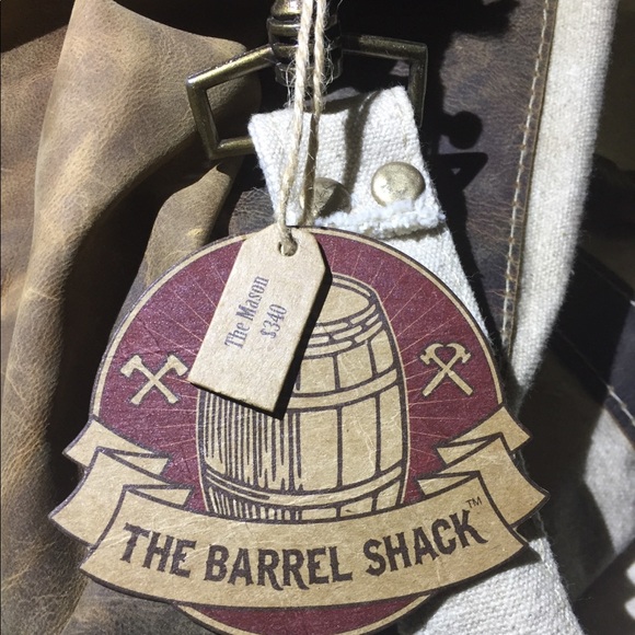 Handmade leather duffle bag. - Picture 2 of 3